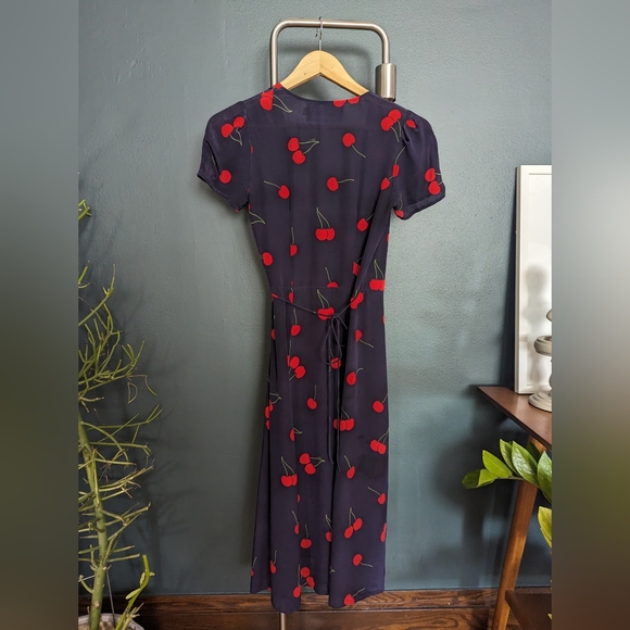 Realisation Teale Cherry Silk Wrap Dress (SEE DESCRIPTION) - Picture 4 of 10